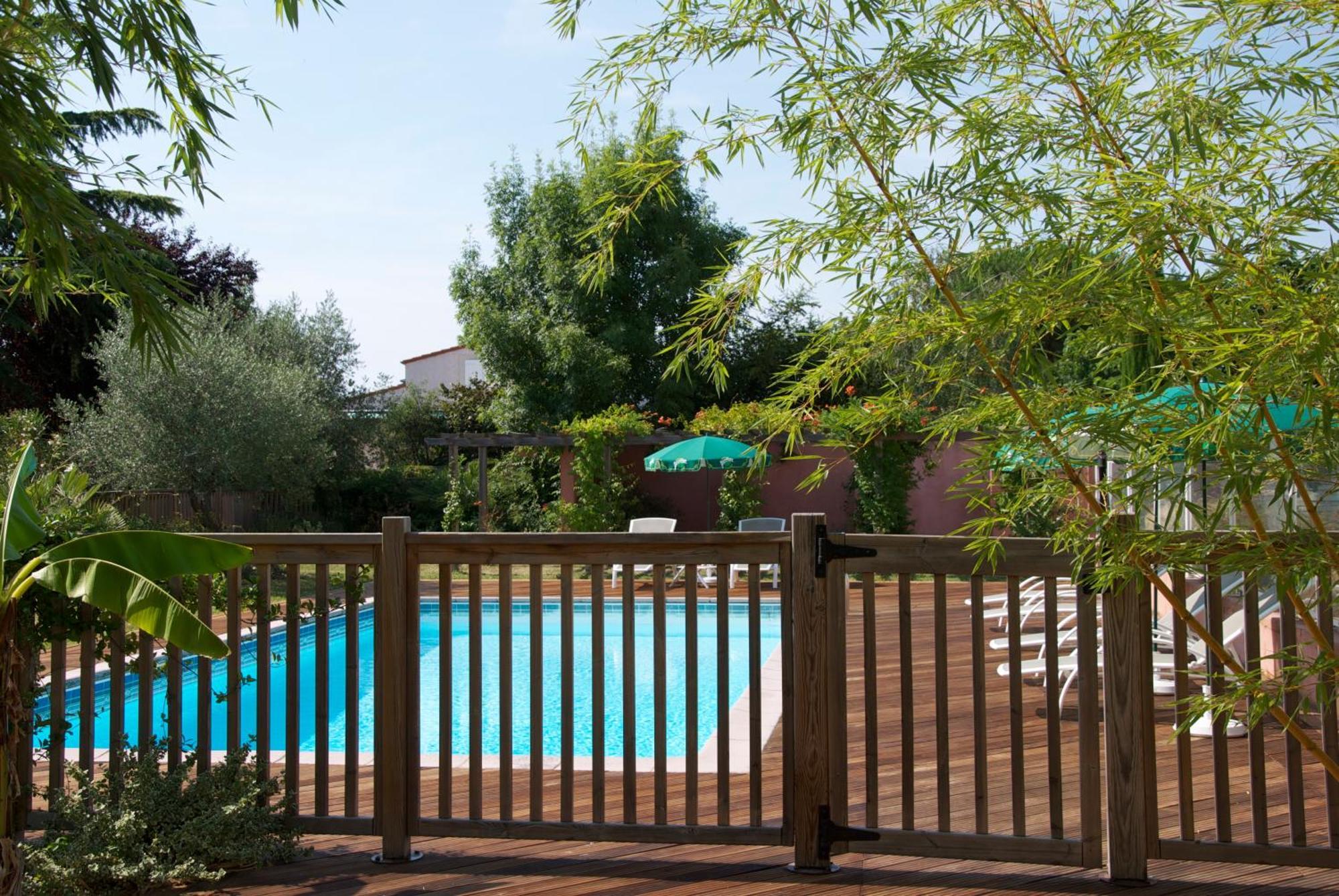 Hotel Le Barry, Toulouse Nord Gratentour Екстер'єр фото